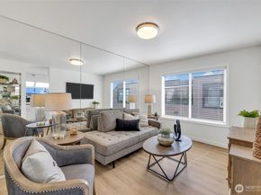 818 Lake Street S 818, Kirkland WA 98033