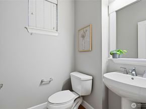 12325 NE 86th Way, Kirkland WA 98033