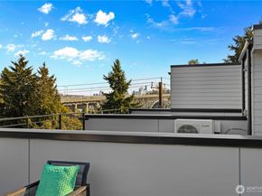 3607 Linden Avenue N, Seattle WA 98103