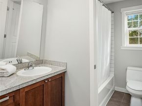 3046 128th Avenue SE 30, Bellevue WA 98005