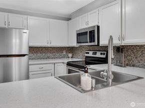 17306 119th Lane SE M11, Renton WA 98058