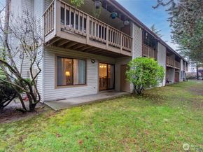 17306 119th Lane SE M11, Renton WA 98058