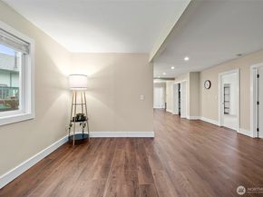 7575 Railroad Place SE, Snoqualmie WA 98065