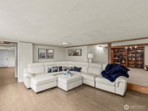 2540 E Phinney Bay Place, Bremerton WA 98312