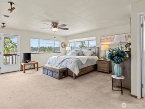 2540 E Phinney Bay Place, Bremerton WA 98312