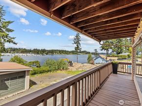 2540 E Phinney Bay Place, Bremerton WA 98312