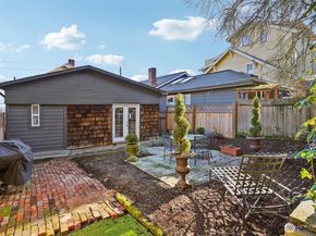 1113 33rd Avenue S, Seattle WA 98144