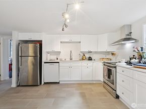 1113 33rd Avenue S, Seattle WA 98144