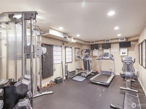 275 W Roy Street 412, Seattle WA 98119