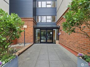 275 W Roy Street 412, Seattle WA 98119