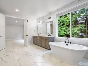 4814 240 Place SE, Sammamish WA 98029