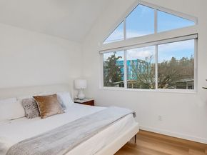 7512 43rd Avenue S B, Seattle WA 98118