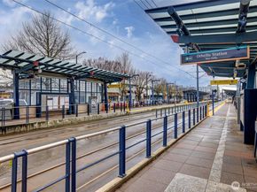 7512 43rd Avenue S B, Seattle WA 98118