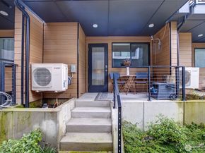 7512 43rd Avenue S B, Seattle WA 98118