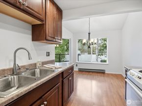 14332 126th Avenue NE B304, Kirkland WA 98034