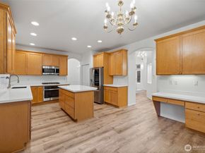 15733 NE 165th St, Woodinville WA 98072