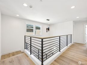 19515 81st Place NE 1, Kenmore WA 98028