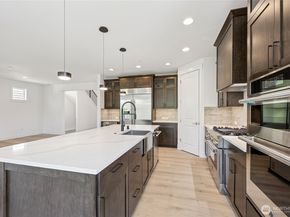 19515 81st Place NE 1, Kenmore WA 98028