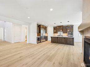 19515 81st Place NE 1, Kenmore WA 98028