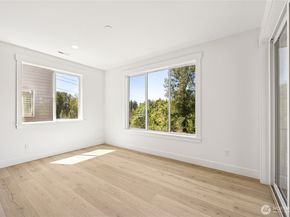 19515 81st Place NE 1, Kenmore WA 98028