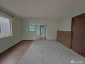 425 Sunnyhill Road W, Bremerton WA 98312