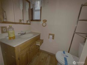 425 Sunnyhill Road W, Bremerton WA 98312