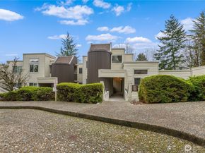 7481 Old Redmond Road 421, Redmond WA 98052