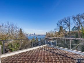 1717 Ferry Avenue SW, Seattle WA 98116