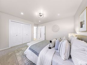 11302 Ohde Circle 13, Kirkland WA 98033