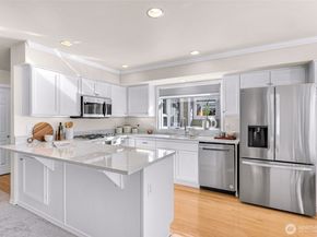 11302 Ohde Circle 13, Kirkland WA 98033