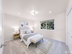 11302 Ohde Circle 13, Kirkland WA 98033