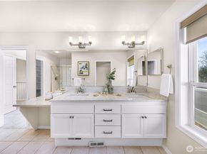 11302 Ohde Circle 13, Kirkland WA 98033