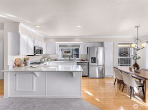 11302 Ohde Circle 13, Kirkland WA 98033