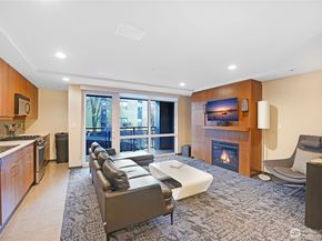 76 Cedar Street 303, Seattle WA 98121