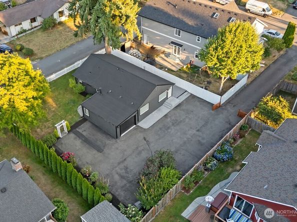 6226 NE 198th Street, Kenmore WA 98028