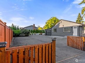 6226 NE 198th Street, Kenmore WA 98028