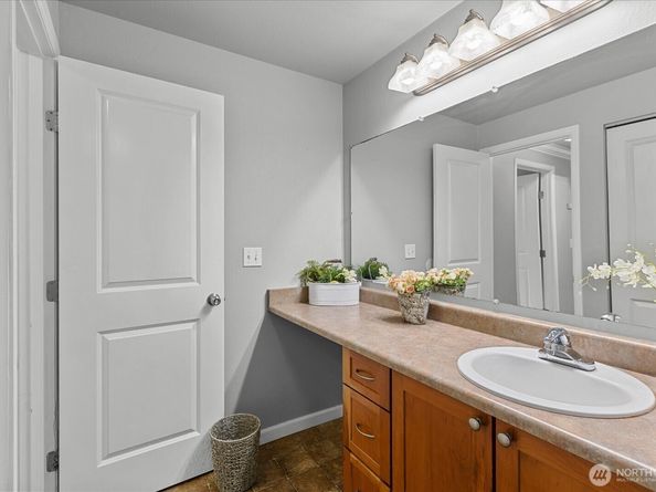10831 NE 147th Lane R202, Bothell WA 98011