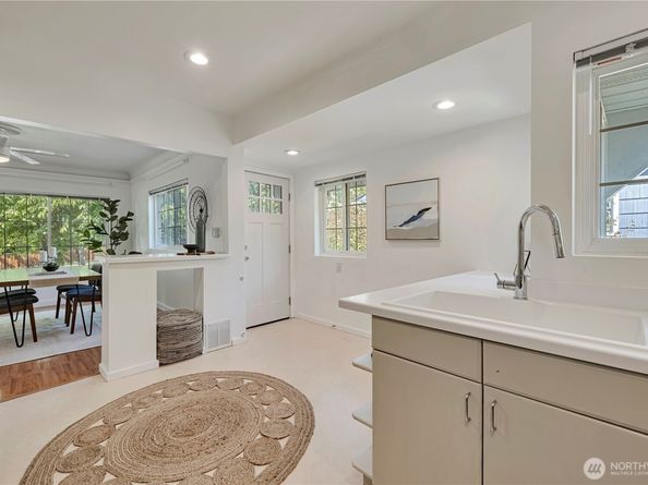 4715 S Orcas Street, Seattle WA 98118