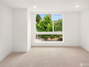 727 18th Avenue, Seattle WA 98122