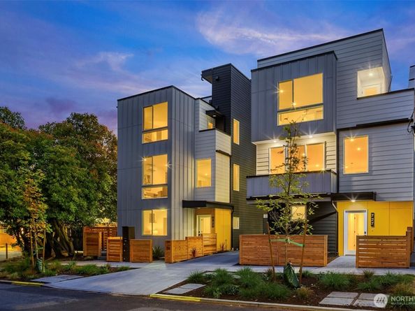 727 18th Avenue, Seattle WA 98122