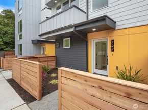 727 18th Avenue, Seattle WA 98122