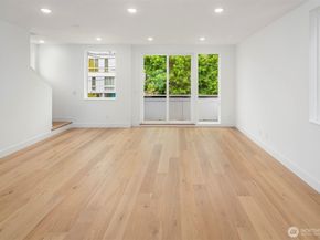 727 18th Avenue, Seattle WA 98122