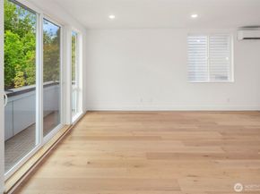 727 18th Avenue, Seattle WA 98122