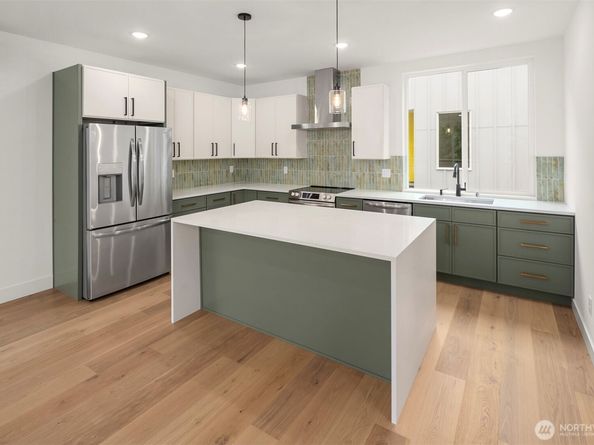 727 18th Avenue, Seattle WA 98122