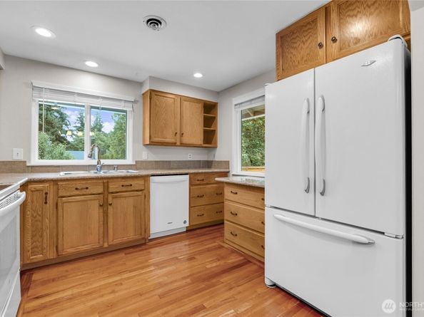 1402 51st Place SW, Everett WA 98203