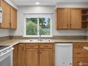 1402 51st Place SW, Everett WA 98203