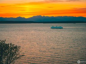 1019 California Lane SW, Seattle WA 98116