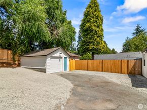 1816 N 155th Street, Shoreline WA 98115