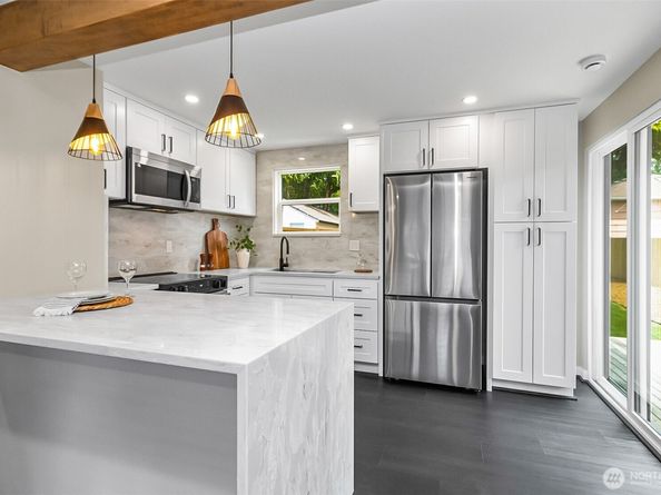 1816 N 155th Street, Shoreline WA 98115