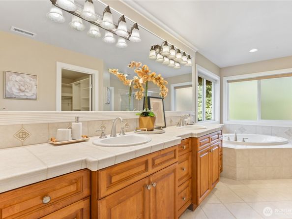 5899 153rd Avenue SE, Bellevue WA 98006